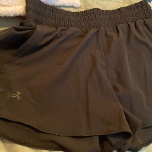 Under Armour Women’s Athletic Shorts Size L - Black